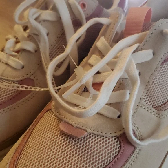 Madewell Sneakers - Picture 7 of 8